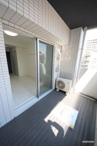 セイワパレス梅田茶屋町　仲介手数料無料のバルコニー