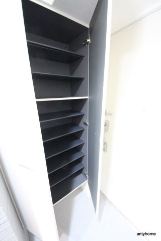 セイワパレス梅田茶屋町　仲介手数料無料の玄関