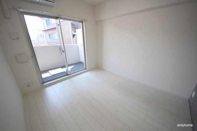 セイワパレス梅田茶屋町　仲介手数料無料の寝室