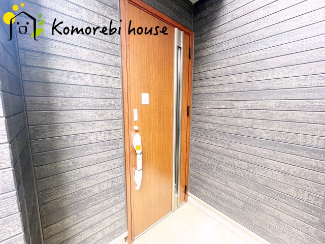 さいたま市北区大成町　新築一戸建て　ハートフルタウン　Aの玄関|落ち着いた玄関です