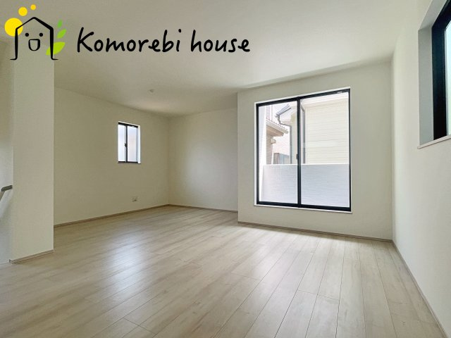 さいたま市北区大成町　新築一戸建て　ハートフルタウン　Bの居間・リビング|26.8.10　撮影済み