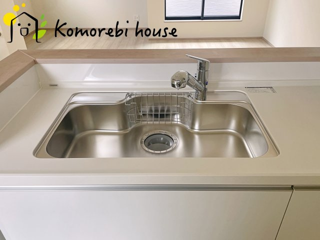 さいたま市北区大成町　新築一戸建て　ハートフルタウン　Bのキッチン|26.8.10　撮影済み
