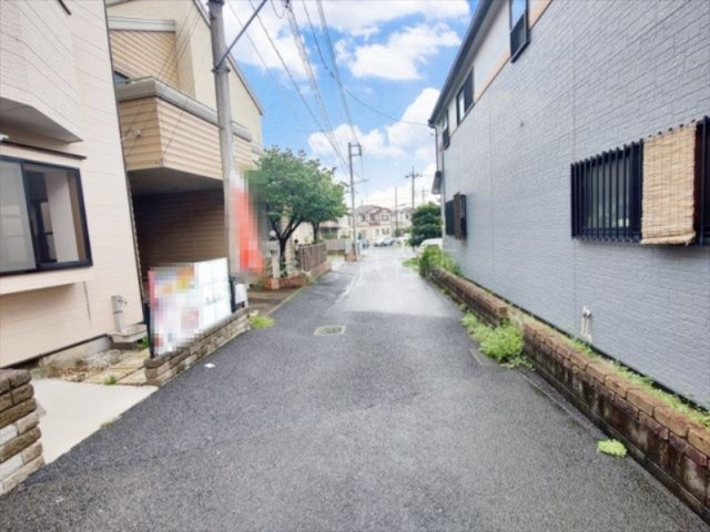 【前面道路含む現地写真】の画像