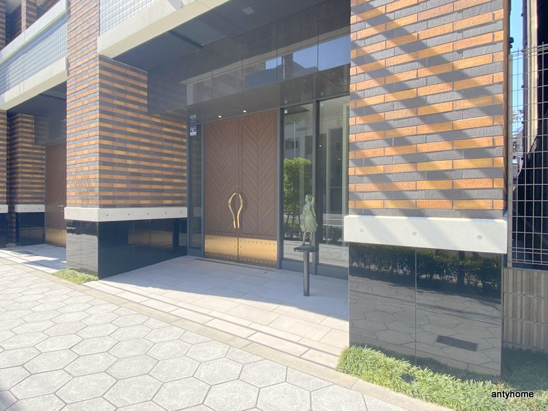 セイワパレス玉造上町台　仲介手数料無料のエントランス