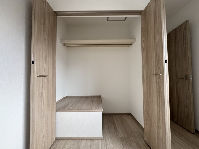 那覇市仲井真（全8棟）3号棟の収納|3号棟　洋室6.5帖＋CL付き♪