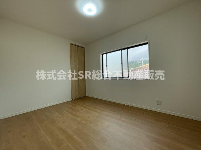 昭和町中古戸建の子供部屋|子供部屋としても使い勝手の良いお部屋です