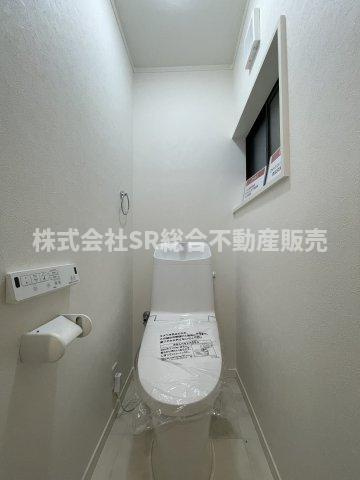昭和町中古戸建のトイレ|温水洗浄便座もございます♪
