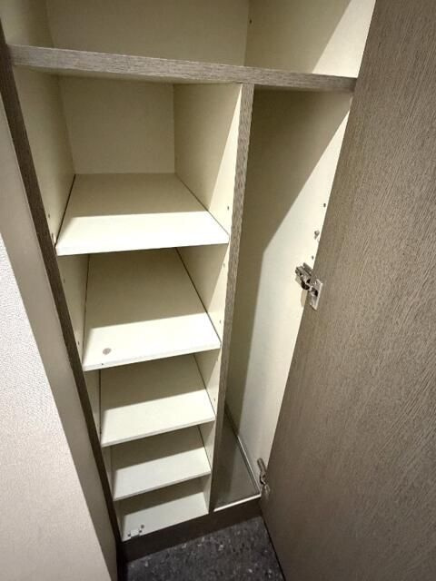 Ｔ’ｓ　ｇａｒｄｅｎ都立大学Ⅱの玄関