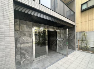 【エントランス】