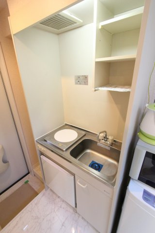 ユナイト山手ラパスの瞳のキッチン|同アパートの参考写真です。