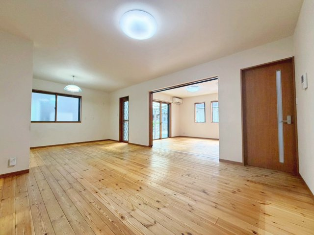 中古戸建　千代川町高野林西田の居間・リビング