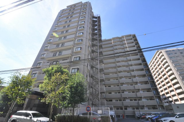 川越パークホームズの外観