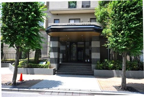 川越パークホームズのエントランス