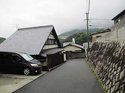西区己斐中３丁目の前面道路含む現地写真