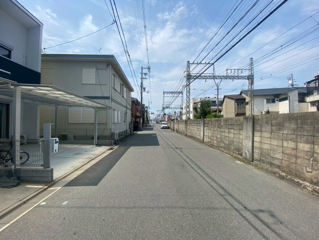 源氏ケ丘　中古戸建の前面道路含む現地写真