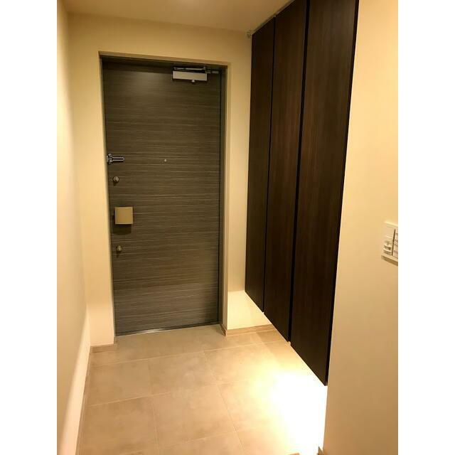 クロスエアタワーの玄関