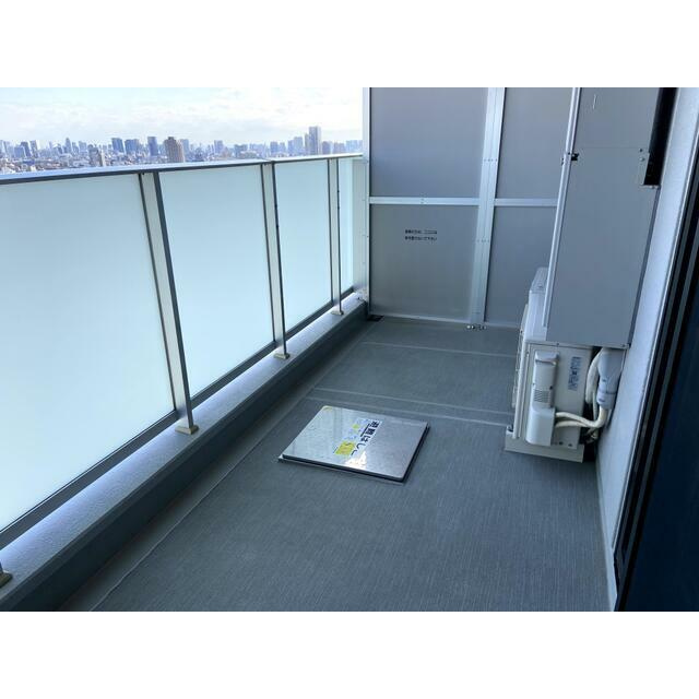 クロスエアタワーのバルコニー