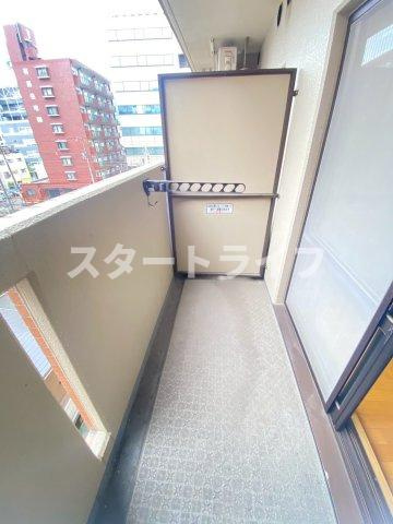 大阪市淀川区西中島１丁目の賃貸マンションのバルコニー