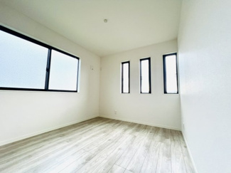 【洋室】 | 高ヶ坂3丁目　新築一戸建て♪ | 洋室