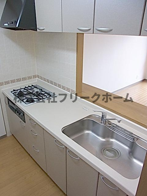小金井市梶野町２丁目の賃貸マンションのキッチン