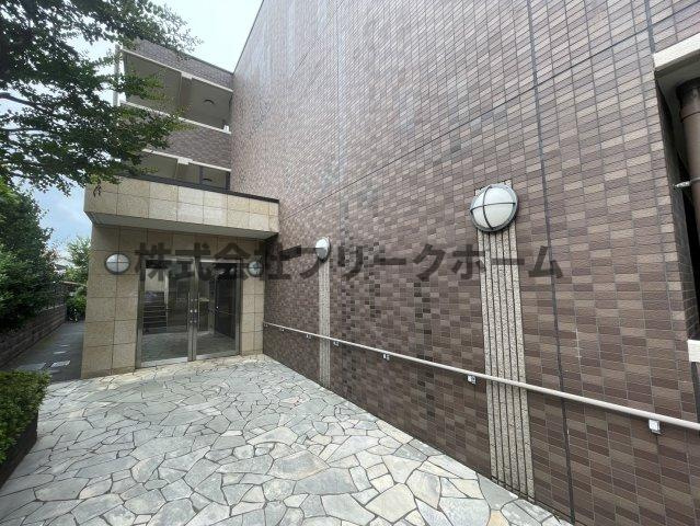小金井市梶野町２丁目の賃貸マンションのエントランス