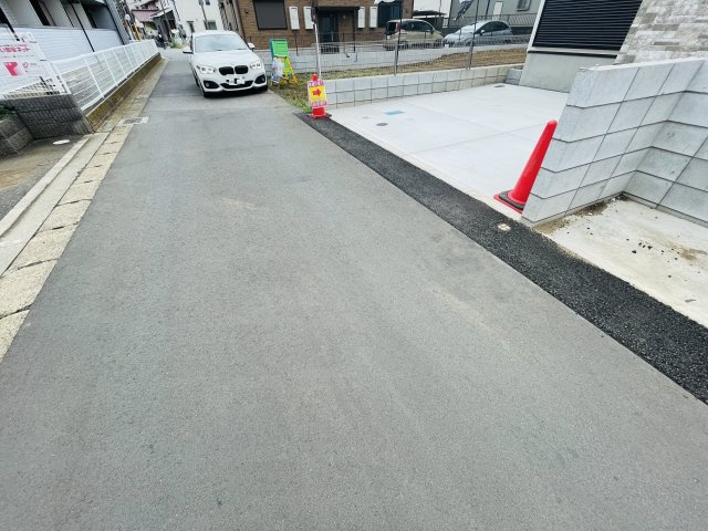船橋市三山７丁目１５期の前面道路含む現地写真