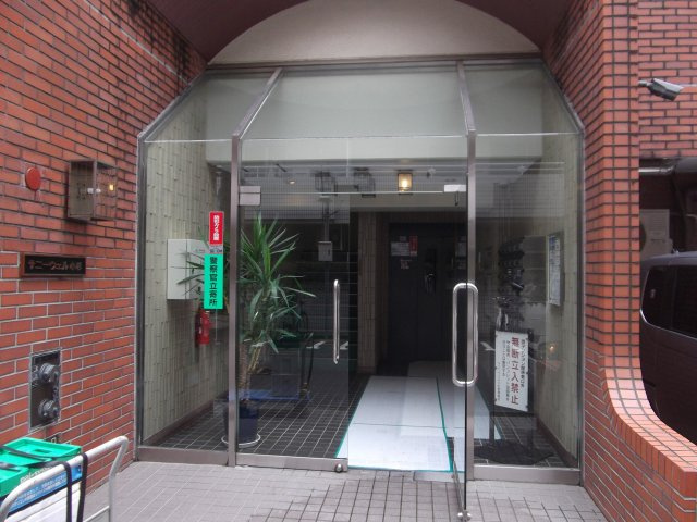 サニーウェル小杉のエントランス
