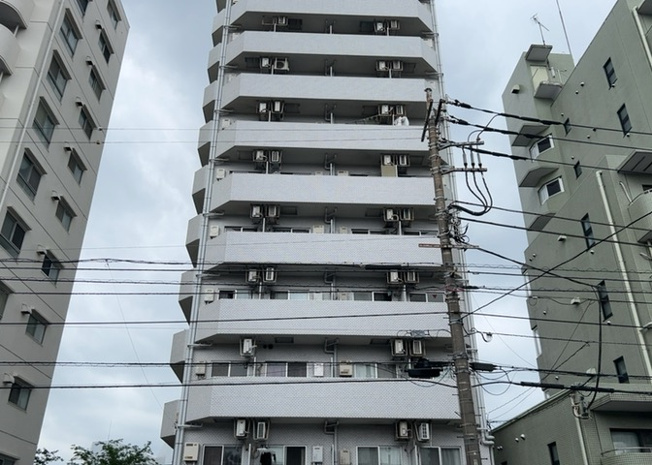 【構造・工法・仕様】 | エトワール明神町 | ＳＲＣ造は強度や耐震性の面でもRC造と比べて優れています。そのため、10階建以上の高層または超高層マンションなどの建築にも多く採用されています。柱や梁などのサイズが小さくても高い耐震性を確保できます。