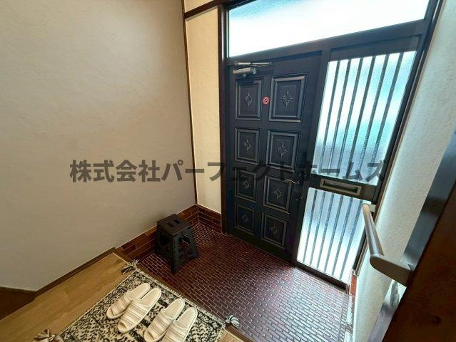 東倉治4丁目戸建　賃貸の玄関|落ち着いた玄関です