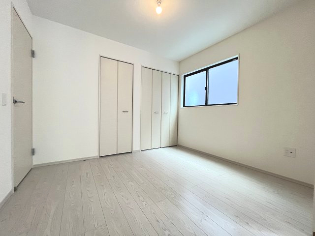 【洋室】 | 福岡市南区鶴田2丁目7期　1号棟（全4区画）【仲介手数料無料・0円】 | 現地写真。1階洋室です。