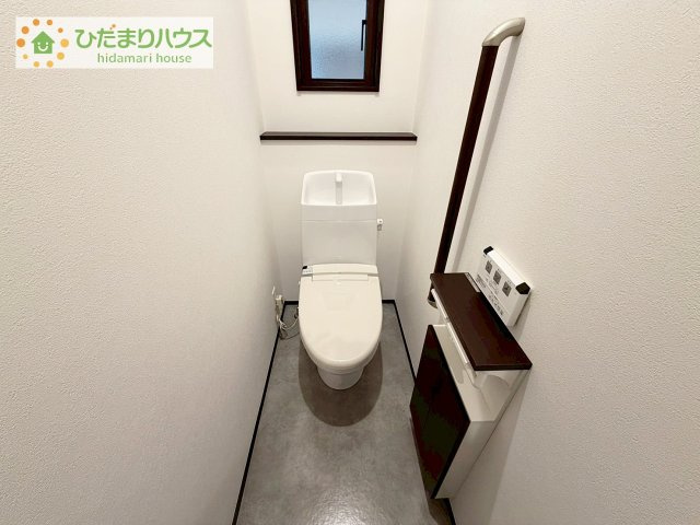 【トイレ】 | 結城市みどり町2丁目　中古戸建 | トイレ、CF交換済。明るく広いスペースのトイレです。