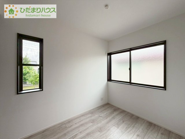 【洋室】 | 結城市みどり町2丁目　中古戸建 | テレワーク・趣味部屋・収納部屋など多用途に活用可能。コンパクトながら使い勝手の良い空間です。