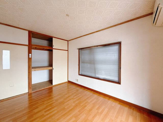 【中古戸建】高崎市城山町2丁目の洋室|■2階洋室｜子供部屋のメリットは「自立心を養うことができる」「自分で整理整頓できるようになる」そして、お子様が成長した際には「プライバシーを確保できる」といい事だらけ♪
