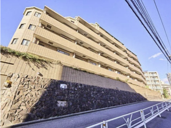 ライオンズガーデン初台の外観