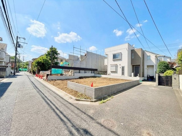 世田谷区北烏山7丁目　建築条件無し売地の前面道路含む現地写真|2026.06.14撮影

現地ご見学希望・資料請求などお気軽にお問い合わせ下さい！
03-5990-5201