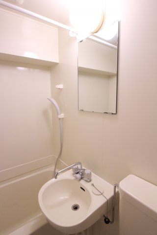 ラムール西舞子の洗面所|※同建物別部屋イメージ写真