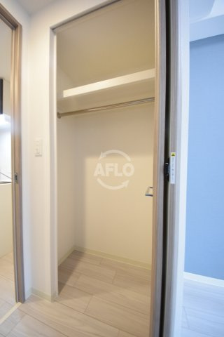 プレサンス谷町九丁目ディセオの収納|プレサンス谷町九丁目ディセオ　クローゼット