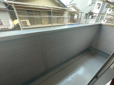 【バルコニー】 | 【弊社売主物件】走谷1丁目 リノベ戸建 | 物件比較見学プラン。お問合せの物件だけでなく、ご希望に合った他の物件もご紹介させて頂きます。ご希望条件をスタッフにお伝え頂きましたら、こちらの物件と併せてご案内させて頂きます。