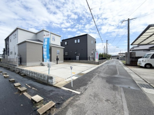 【前面道路含む現地写真】 | リーブルガーデン総社中原第8 (全1棟)