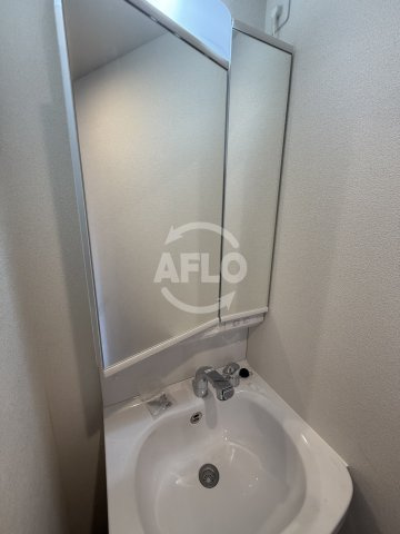 プレサンス東小橋エレディータの独立洗面台|プレサンス東小橋エレディータ　独立洗面台