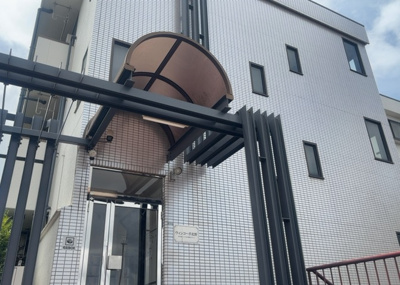 【外観】 | ウィンコーポ北野 | 家を建てる前提で土地を探している場合、地盤の丈夫さは譲れない条件の一つです。地盤が脆弱だと追加工事が必要となります。また、過去に地盤沈下や液状化現象を起こした土地は、できるだけ避けた方がいいでしょう。