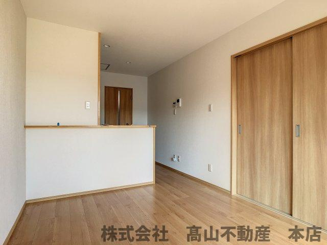 ラフォーレ名残ⅥBの居間・リビング