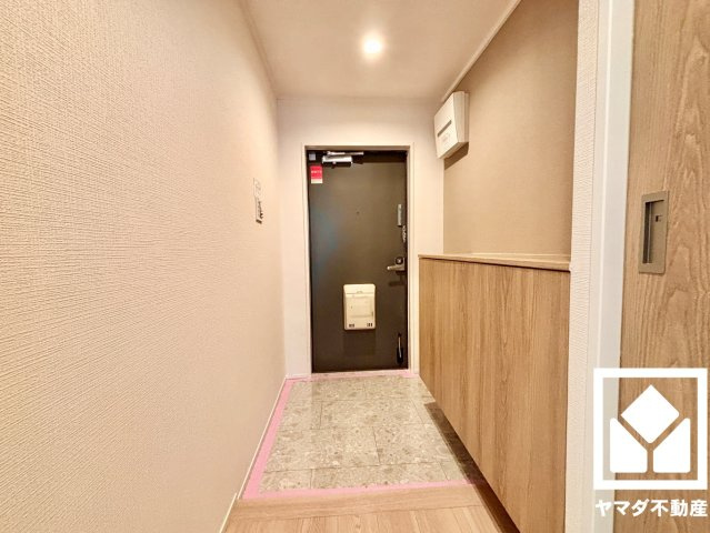 ユニ宇治マンション２号館の玄関
