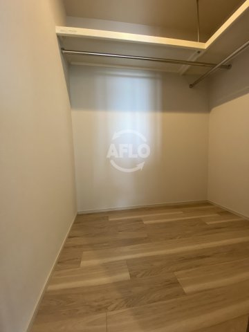 グランドメゾン大阪上本町　生魂小学校区の収納|グランドメゾン大阪上本町　ウォークインクローゼット