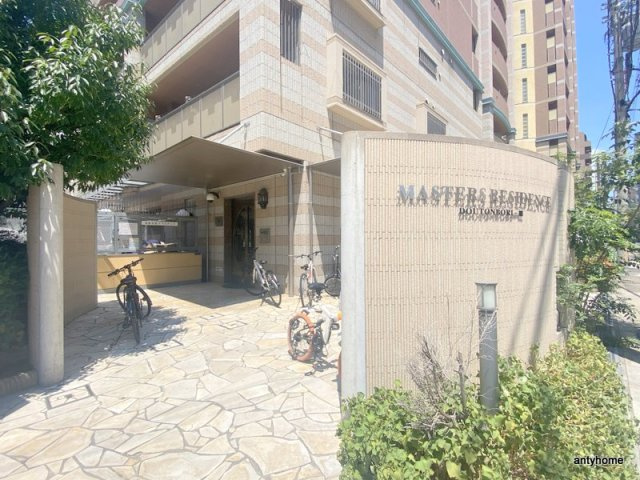 マスターズレジデンス道頓堀3　仲介手数料無料のエントランス