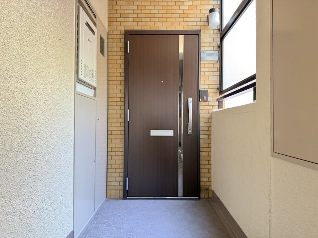 ダイアパレス八事隼人池の玄関