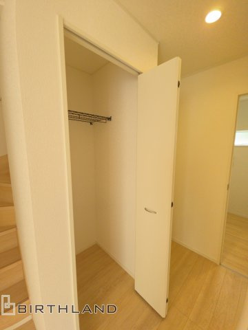 新築戸建・新築建売　白河市明戸第4　白河第三小・白河中央中の収納|リビング収納は日用品の保管やお掃除道具入れなどに便利です！