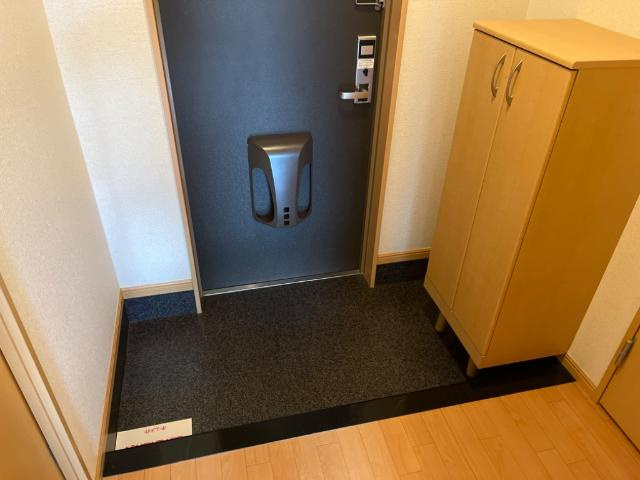 コンフォースⅢの玄関|玄関
