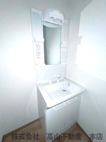 シャルム岡垣Ⅲの独立洗面台