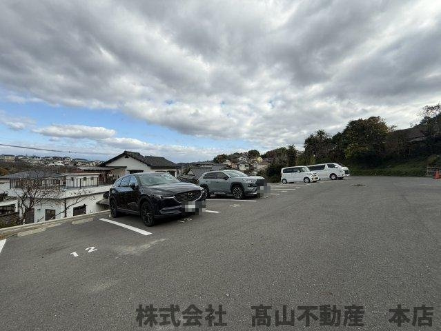 シャルム岡垣Ⅲの駐車場